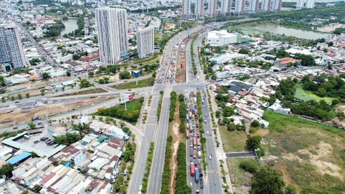 Nút giao An Phú cách dự án khoảng 500 m.